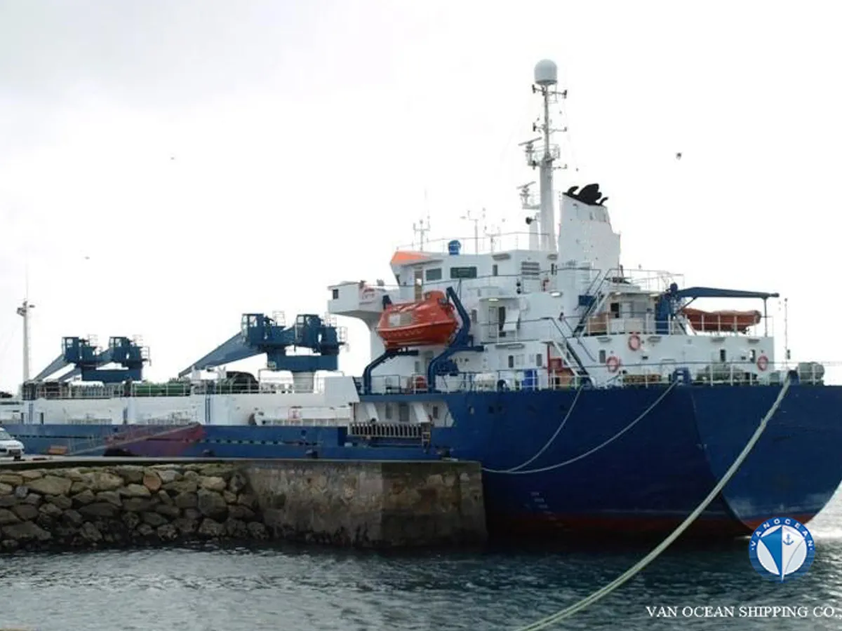 Navire frigorifique à vendre