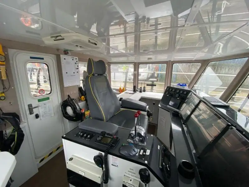 Bateaux de travail à vendre