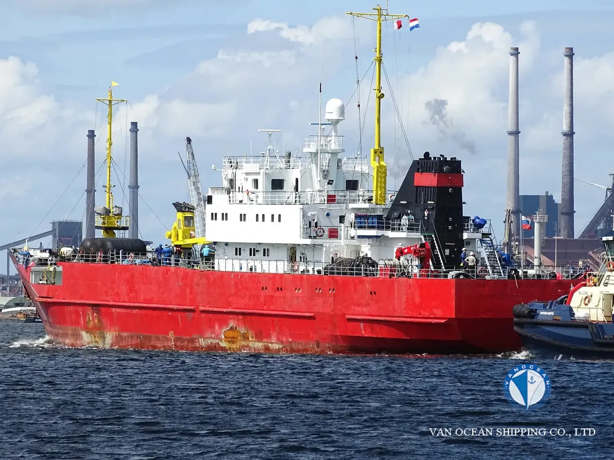 Navire frigorifique à vendre