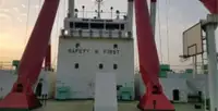 Navire grue à vendre