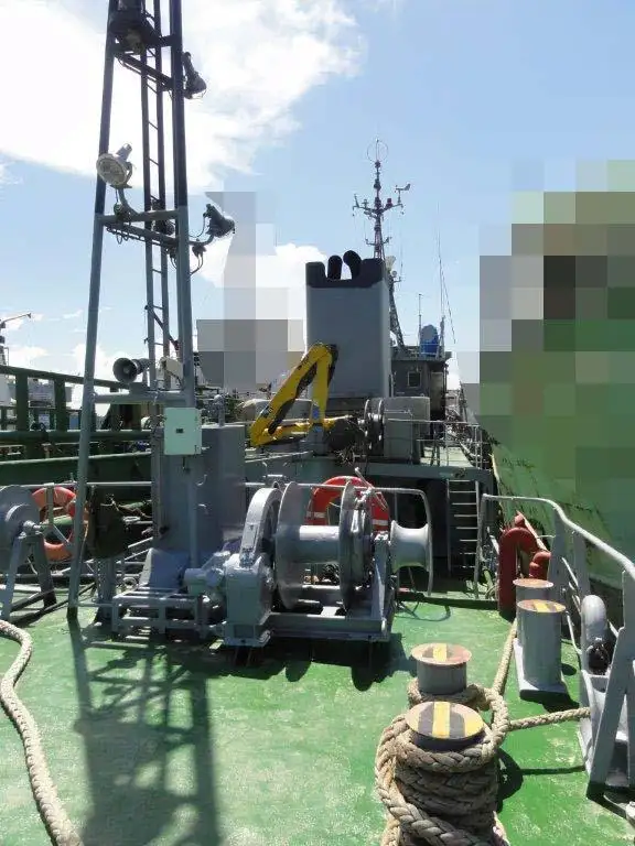 Navire d'approvisionnement à vendre