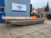 Bateaux de travail à vendre