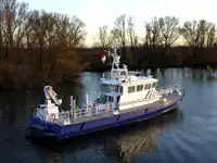 Navire d'arpentage à vendre