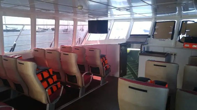 Bateau de transport d'équipage à vendre