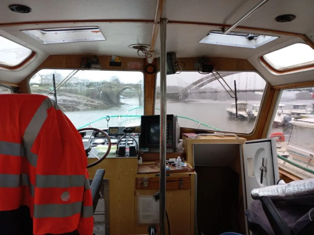 Bateau pilote à vendre