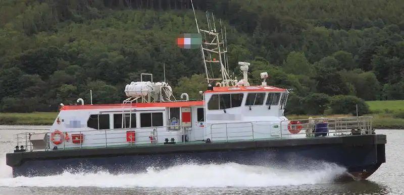 Bateau de transport d'équipage à vendre
