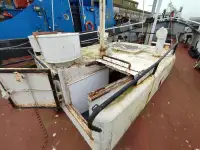Navire d'arpentage à vendre