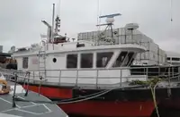Bateau pilote à vendre