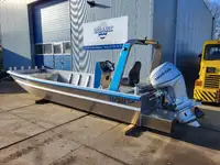 Bateaux de travail à vendre