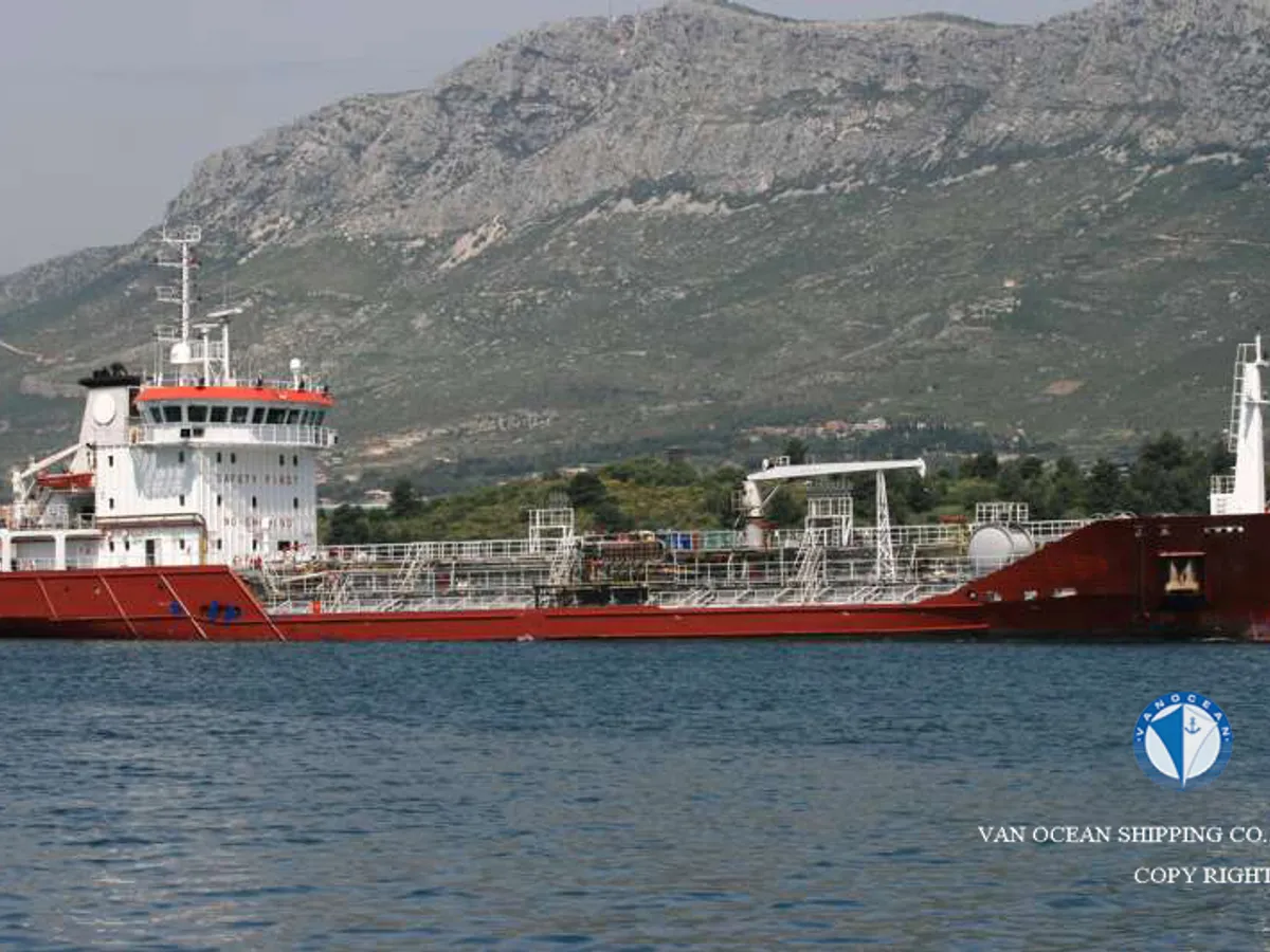 Pétrolier / chimiquier à vendre