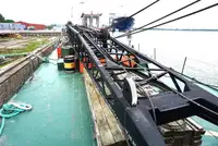 Navire grue à vendre