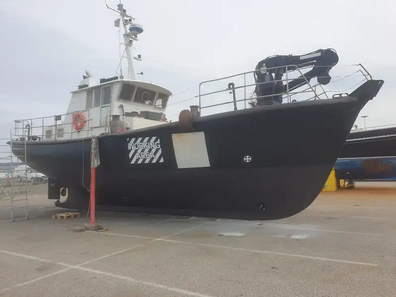 Bateaux de travail à vendre