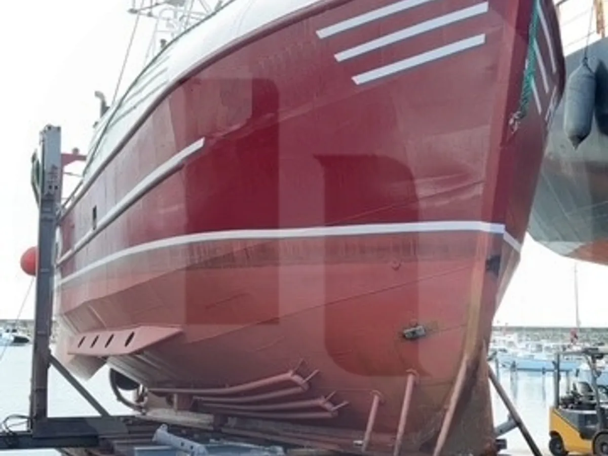 Navire transporteur de poissons vivants à vendre