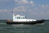 Navire d'arpentage à vendre
