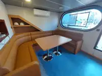 Bateaux de travail à vendre
