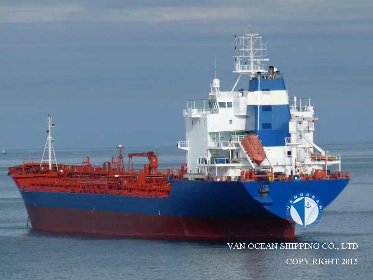 Pétrolier / chimiquier à vendre