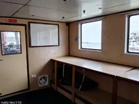Navire d'arpentage à vendre