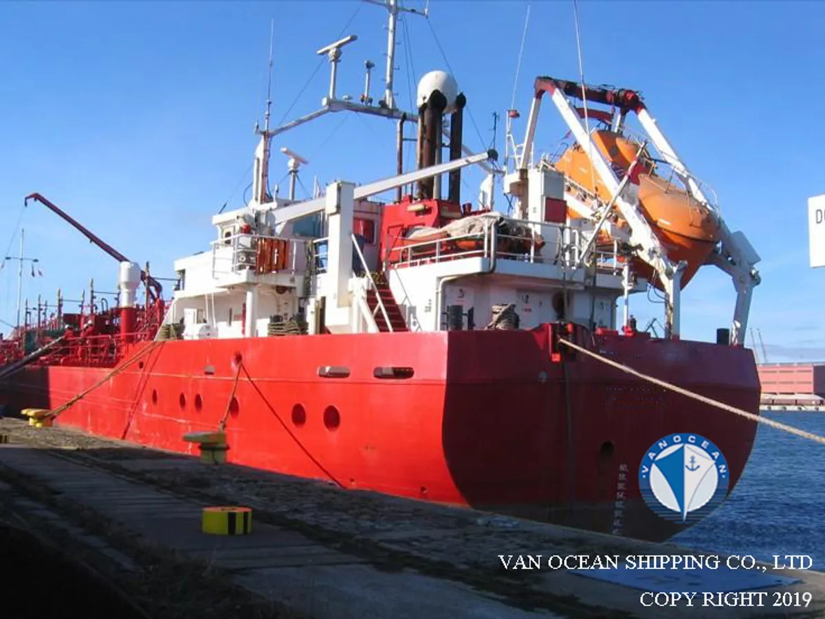 Pétrolier / chimiquier à vendre