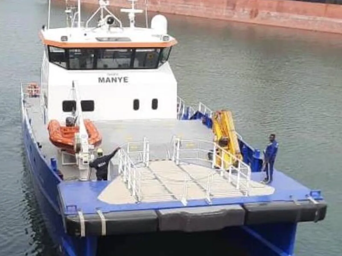 Bateau de transport d'équipage à vendre