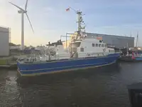 Navire d'arpentage à vendre