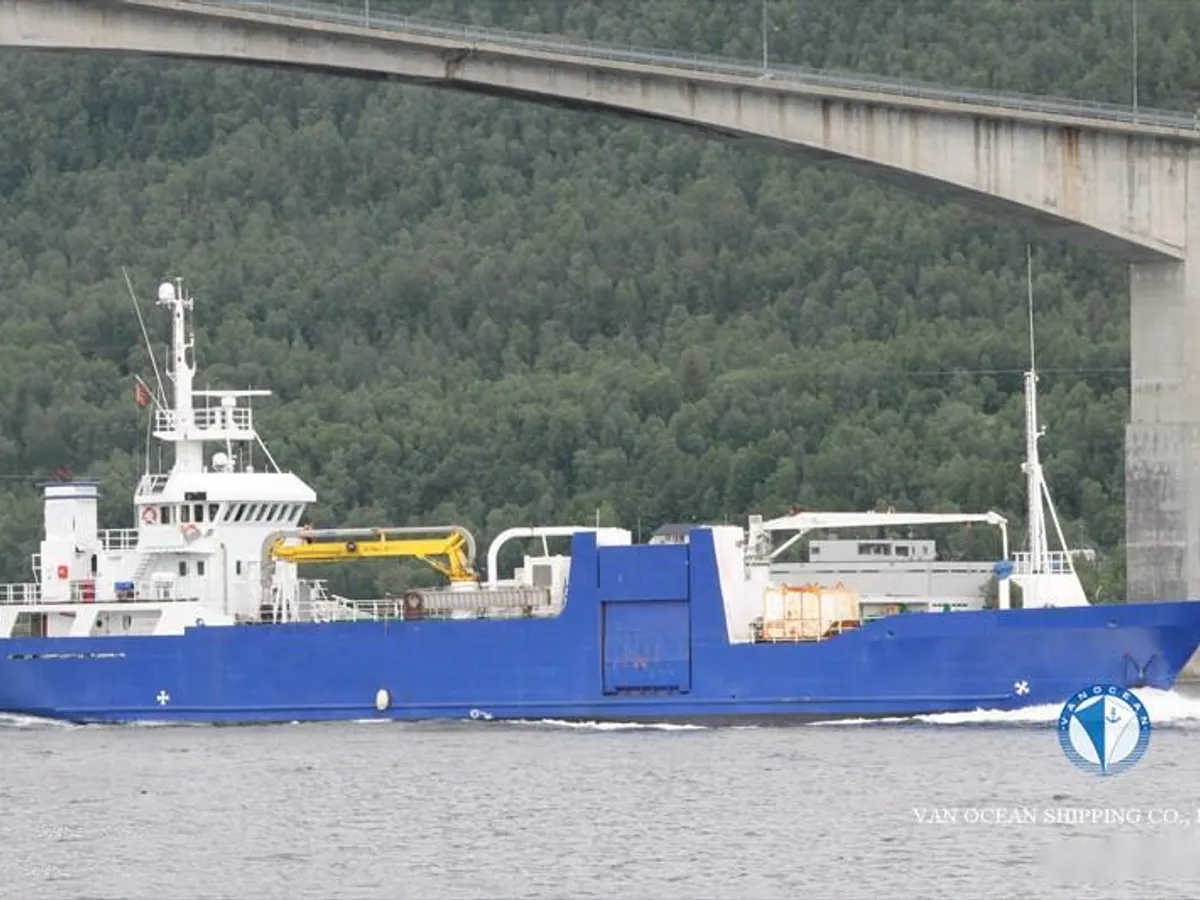 Navire frigorifique à vendre