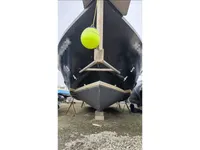 Navire d'arpentage à vendre