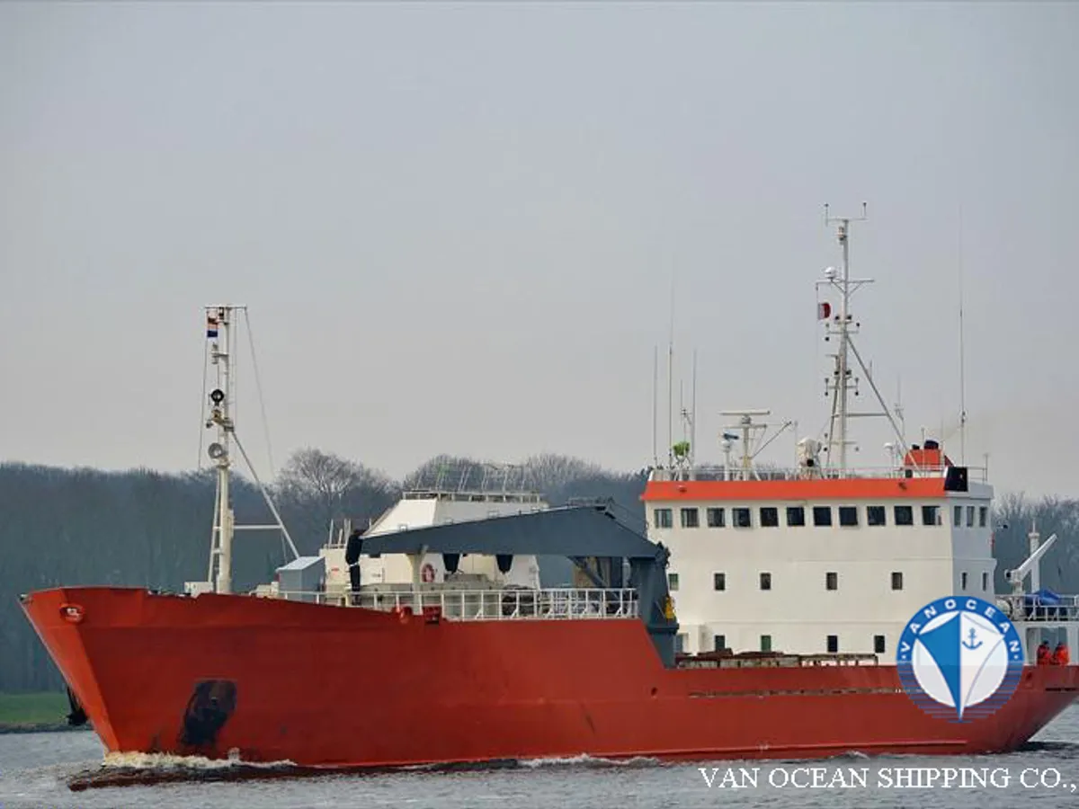 Navire frigorifique à vendre