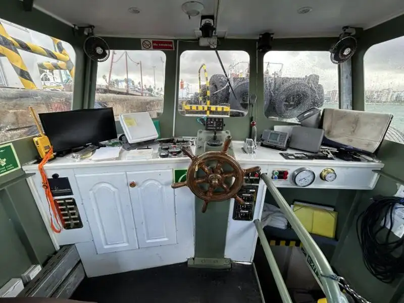 Bateaux de travail à vendre