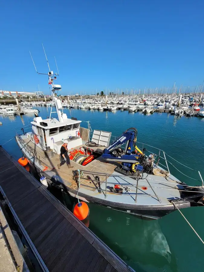 Bateaux de travail à vendre