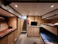 Bateaux de travail à vendre