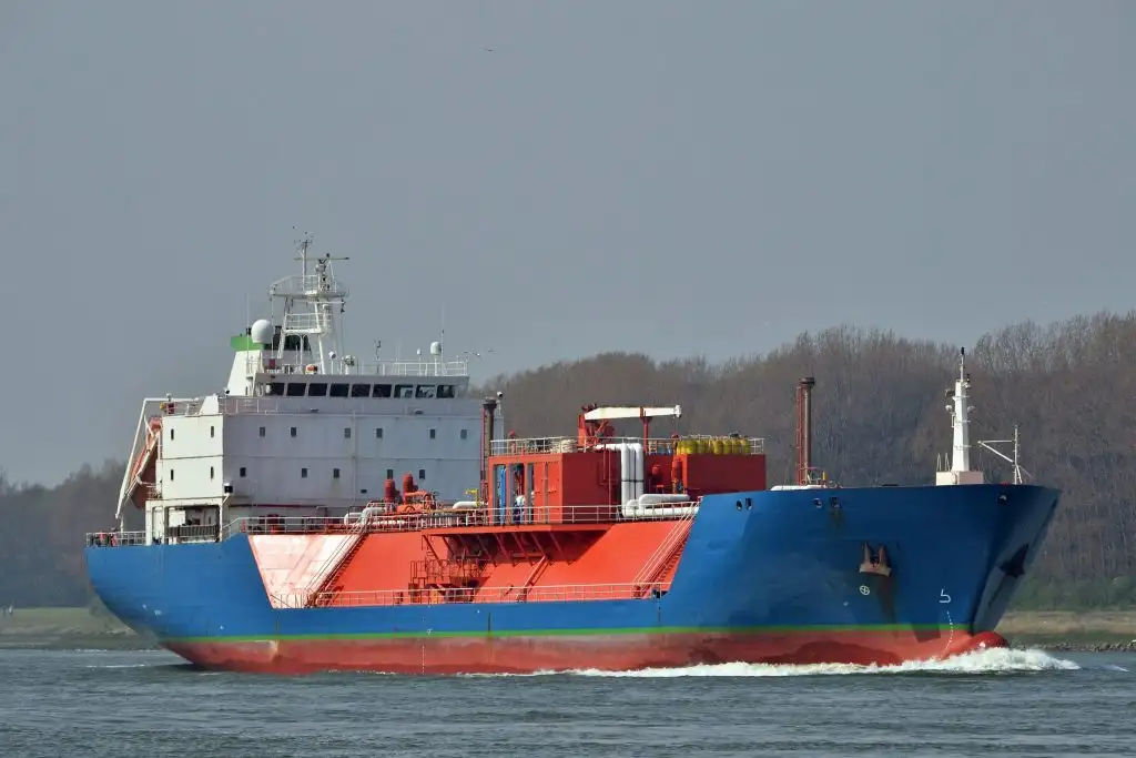 Navire transporteur de GNL à vendre