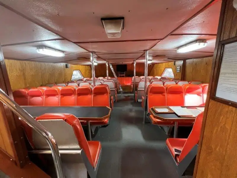 Bateau de transport d'équipage à vendre