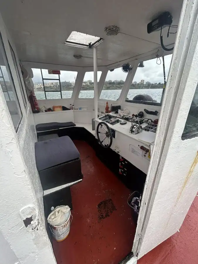 Bateaux de travail à vendre