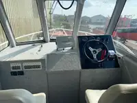 Bateaux de travail à vendre