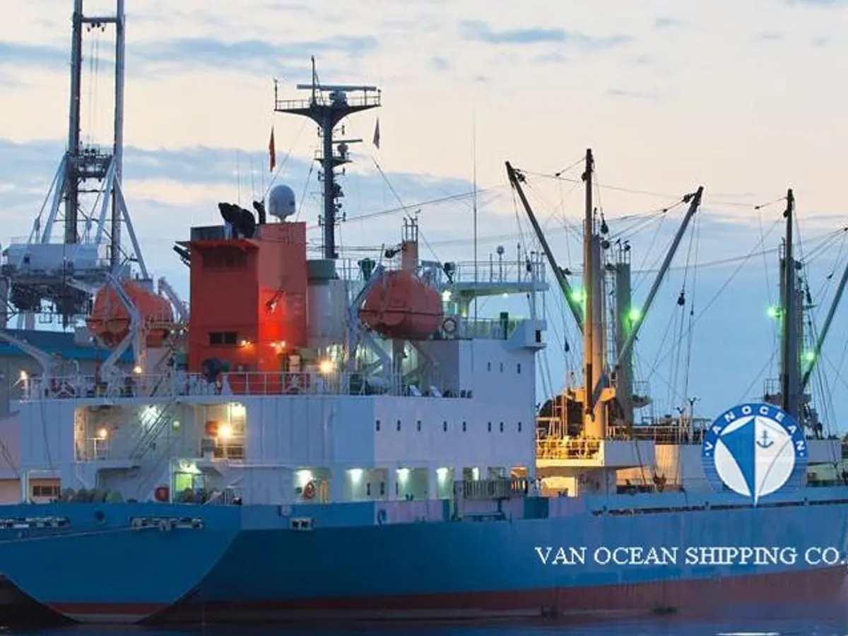 Navire frigorifique à vendre