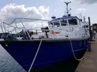 Navire d'arpentage à vendre