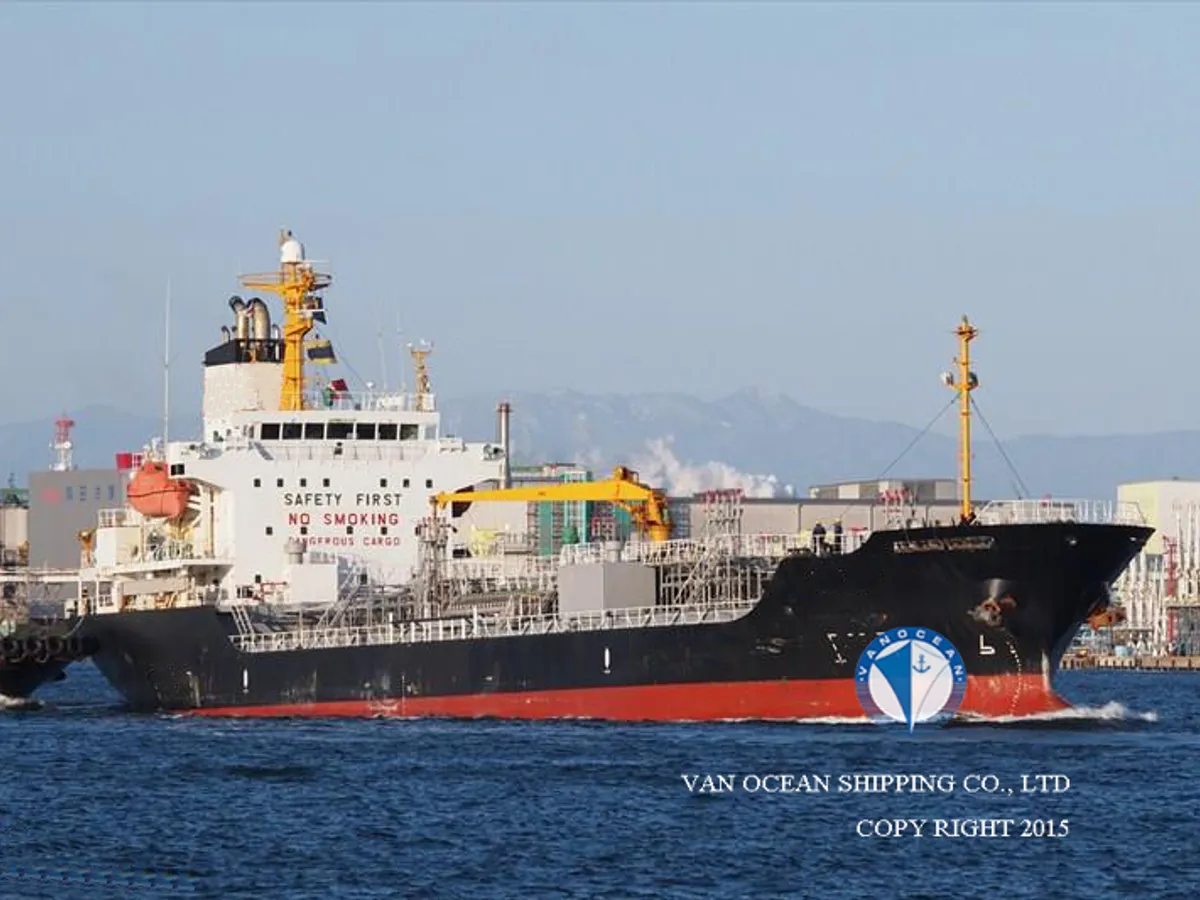 Pétrolier / chimiquier à vendre