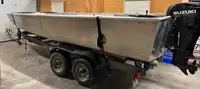 Bateaux de travail à vendre