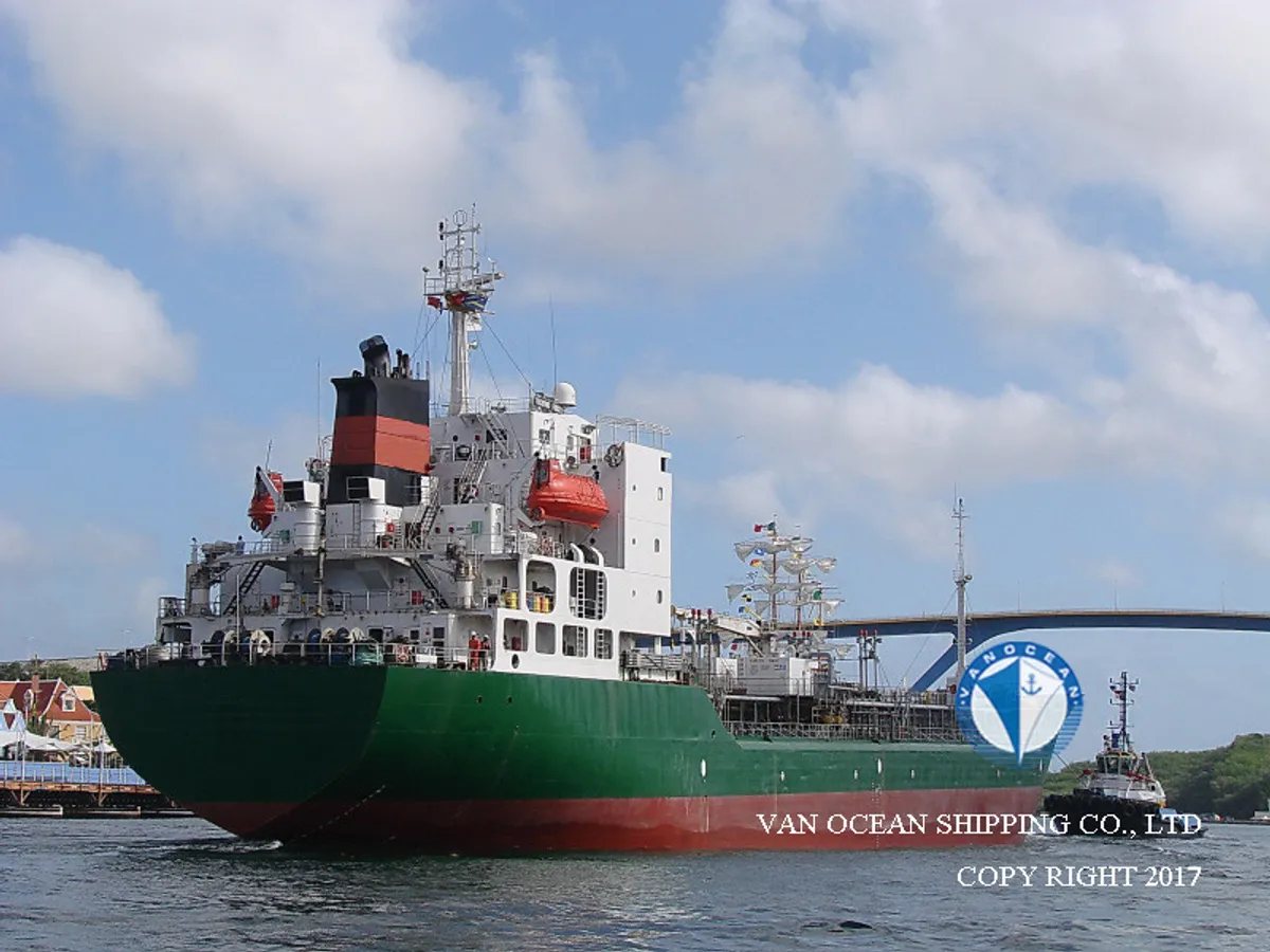 Pétrolier / chimiquier à vendre