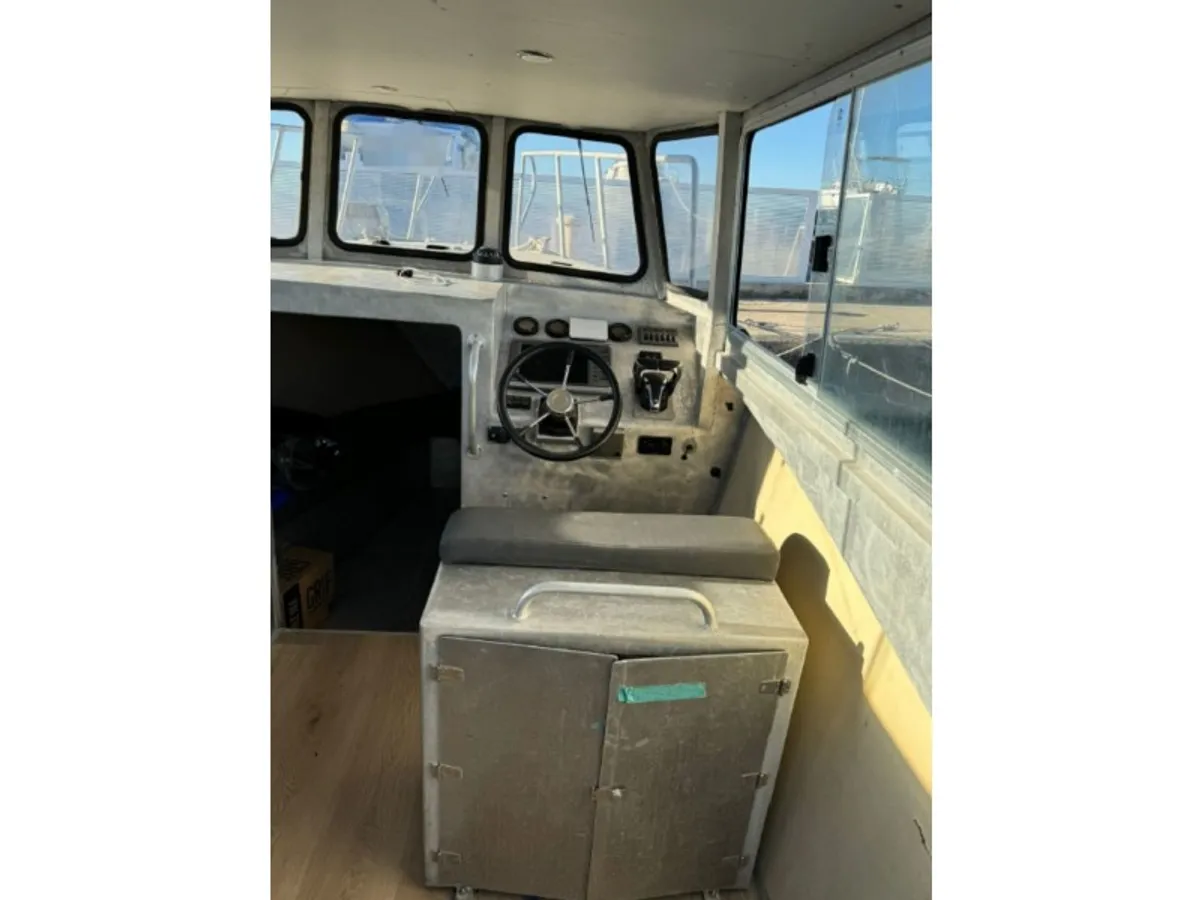 Bateaux de travail à vendre