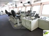 Navire d'arpentage à vendre
