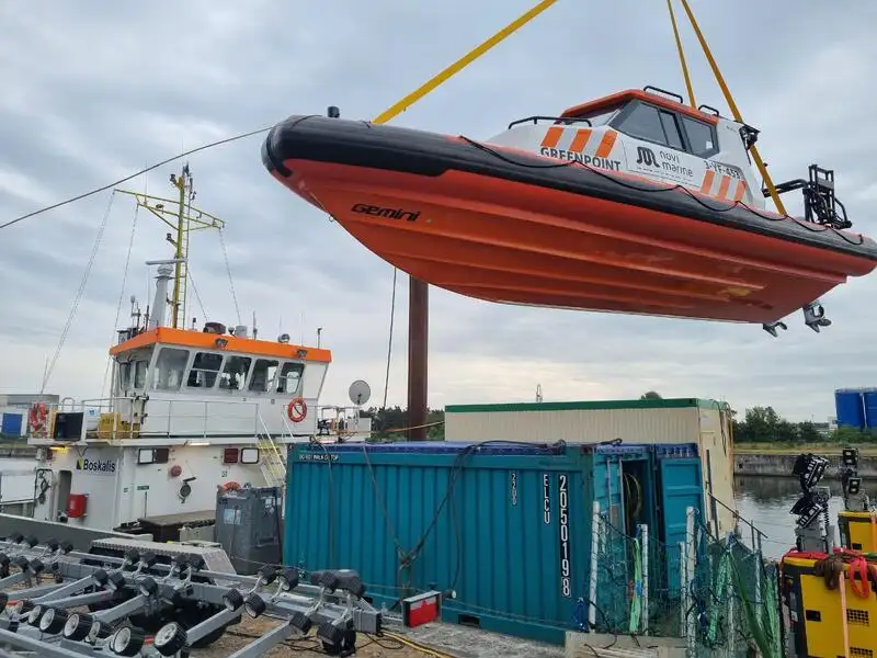 Navire porte-conteneurs à vendre