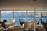 Navire mixte (croisière et transport de marchandises) à vendre