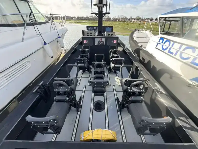 Bateau pneumatique semi-rigide à vendre