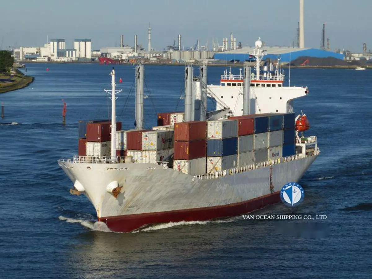 Navire frigorifique à vendre