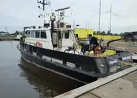 Bateaux de travail à vendre