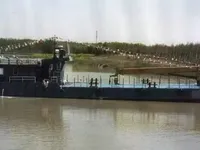 Navire grue à vendre