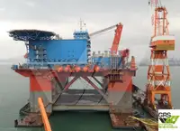 Navire grue à vendre