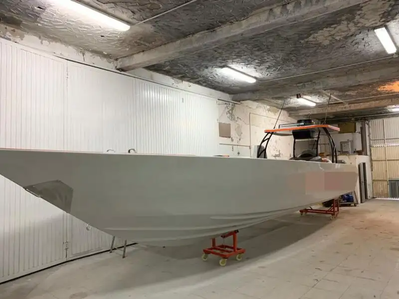 Bateau pneumatique semi-rigide à vendre