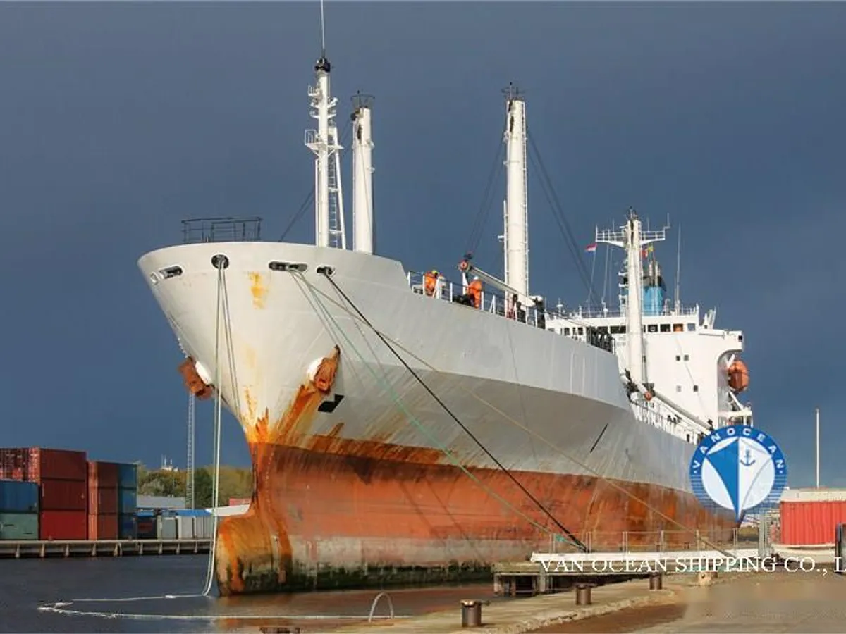Navire frigorifique à vendre